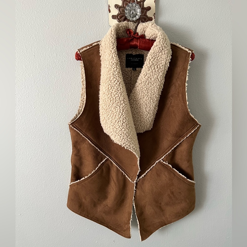 ✨SOLD✨ Anthropologie Sanctuary Faux Suede and Sherpa Fleece Vest In Tan Brown M - Picture 3 of 9